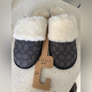 Coach Size 9 Ladies Slippers